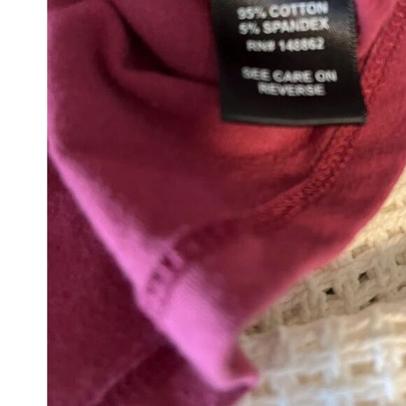 Torrid Normecore Minimalist Burgundy Short Sleeve Tee w/Open Design at Neck SZ 3 - Picture 2 of 4